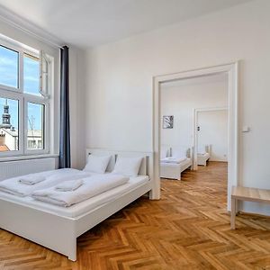 Avantguard Apartments